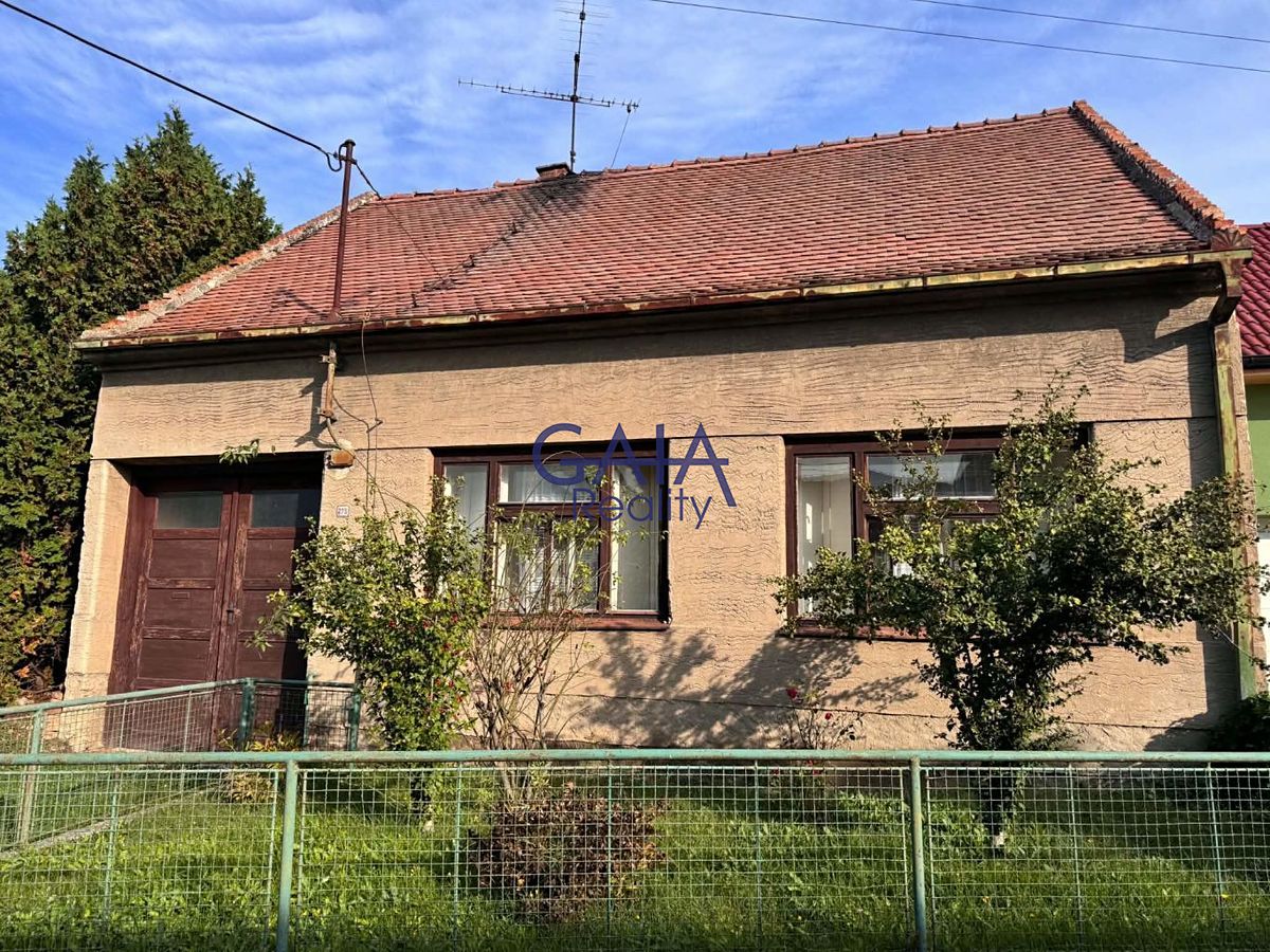 Prodej rodinného domu 142 m², pozemek 1183 m²
