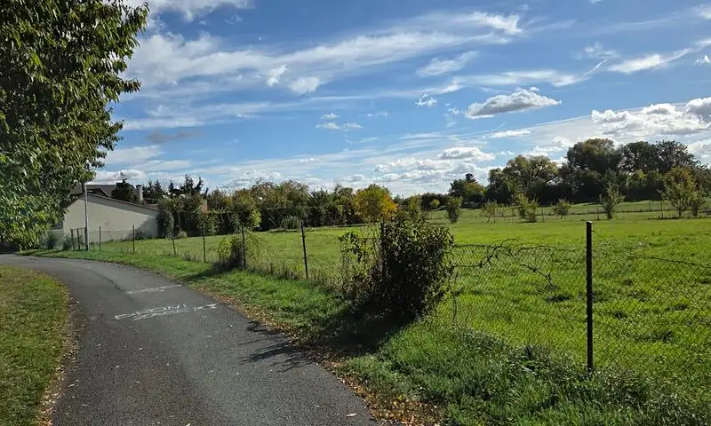 Prodej stavebního pozemku 800 m², Kroměříž – náhled fotky 1
