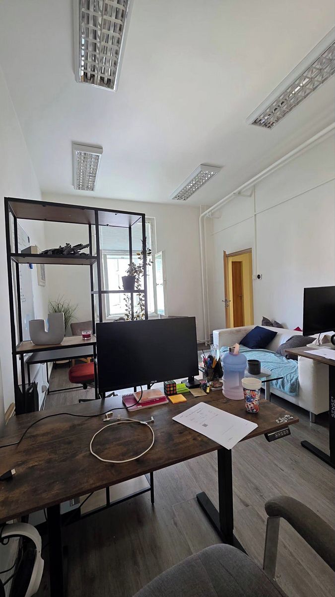 Pronájem kanceláře 20 m² – fotografie 3