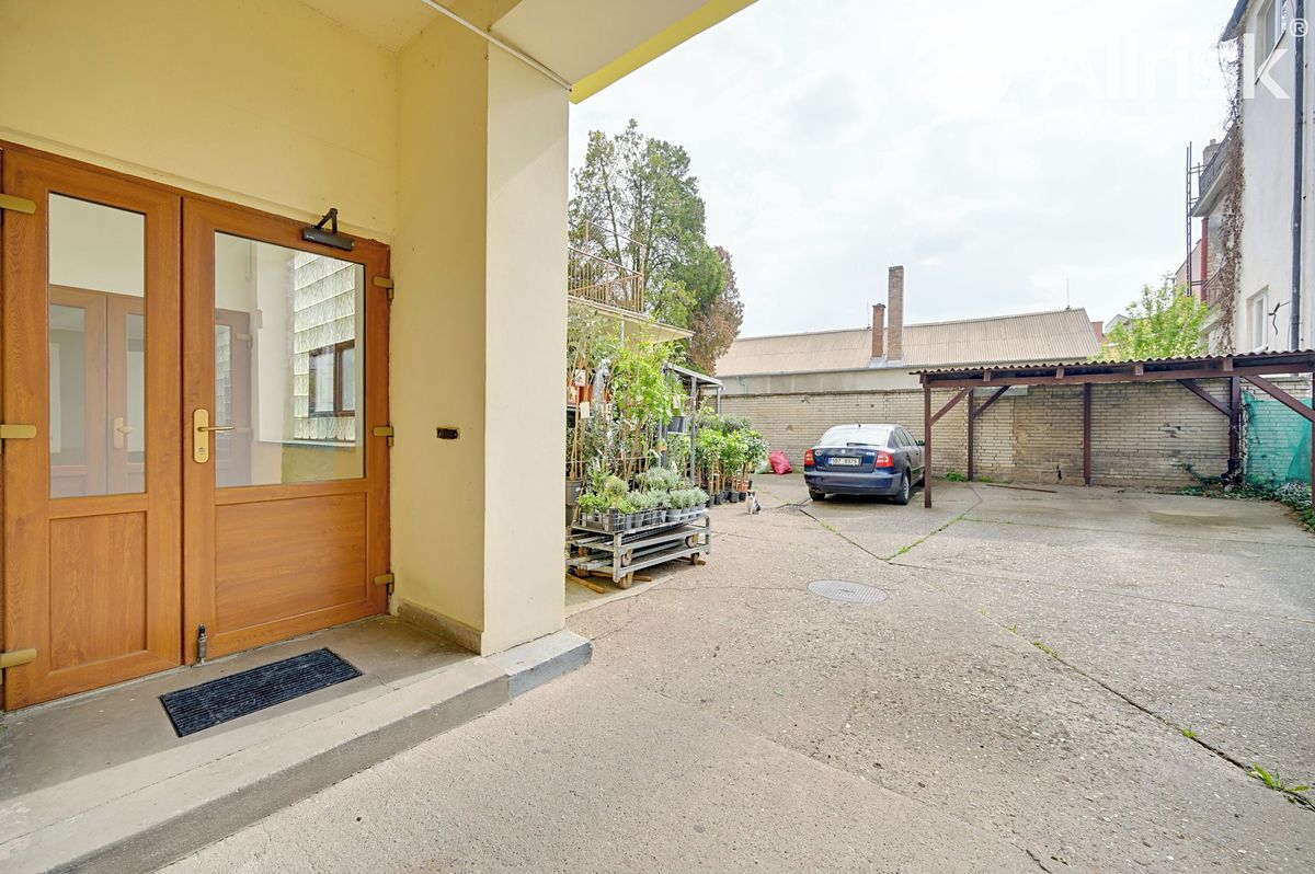 Pronájem bytu 3+1 89 m² – fotografie 3