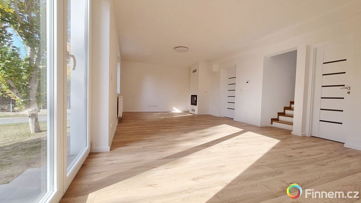 Prodej rodinného domu 115 m², pozemek 533 m² – fotografie 3