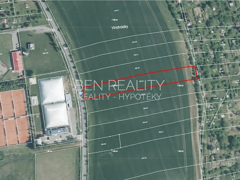 Prodej komerčního pozemku, 3538 m², Zlín