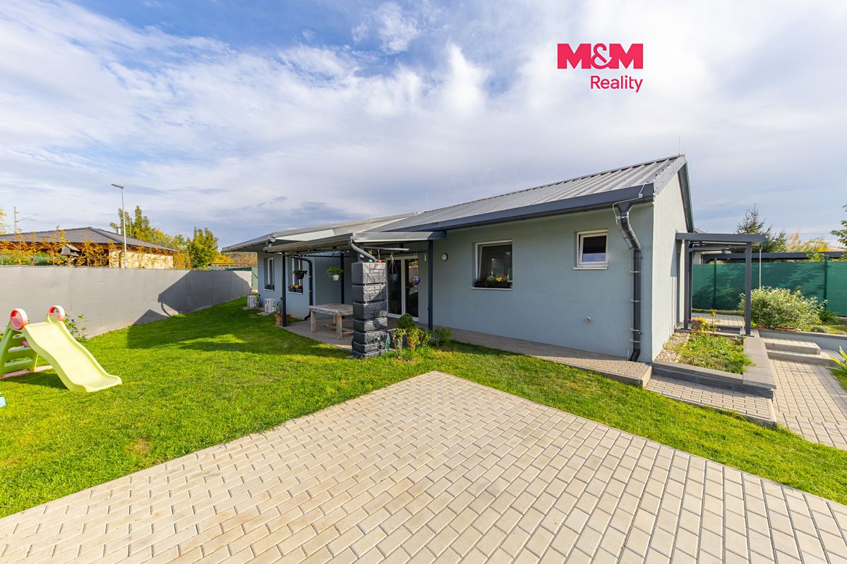 Prodej rodinného domu 114 m², pozemek 489 m², Holubice – fotka 1 z 3