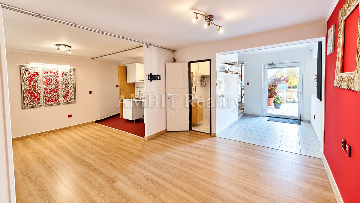 Pronájem kanceláře 60 m², Praha – fotka 1 z 3