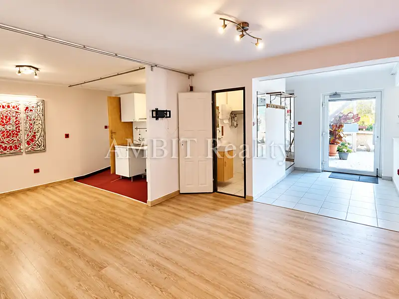 Pronájem kanceláře 60 m², Praha – náhled fotky 1