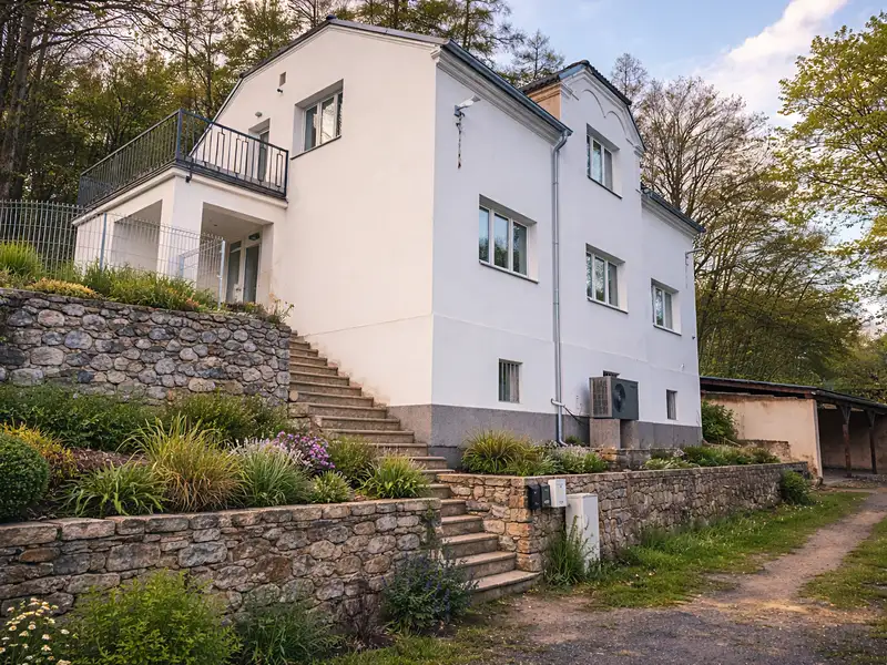 Prodej vícegeneračního domu 220 m², pozemek 1102 m², Horní Police – náhled fotky 1