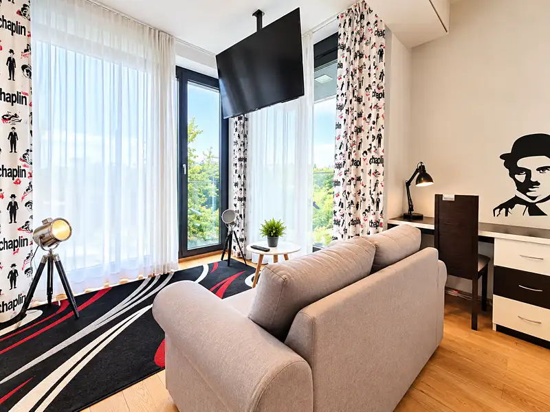 Pronájem bytu 1+kk 45 m², Praha – náhled fotky 2