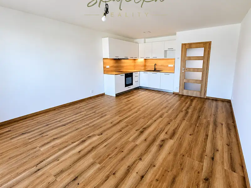 Pronájem bytu 2+kk 51 m², Hodonín – náhled fotky 1