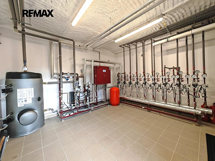 Gewerbefläche zum Kauf, 715 m² (18 von 20)