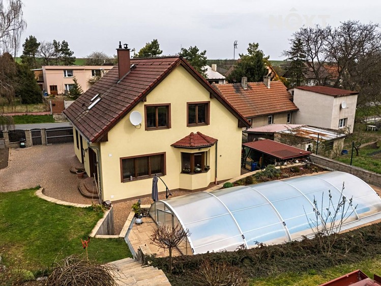 Haus zum Kauf, 179 m² (2 von 30)