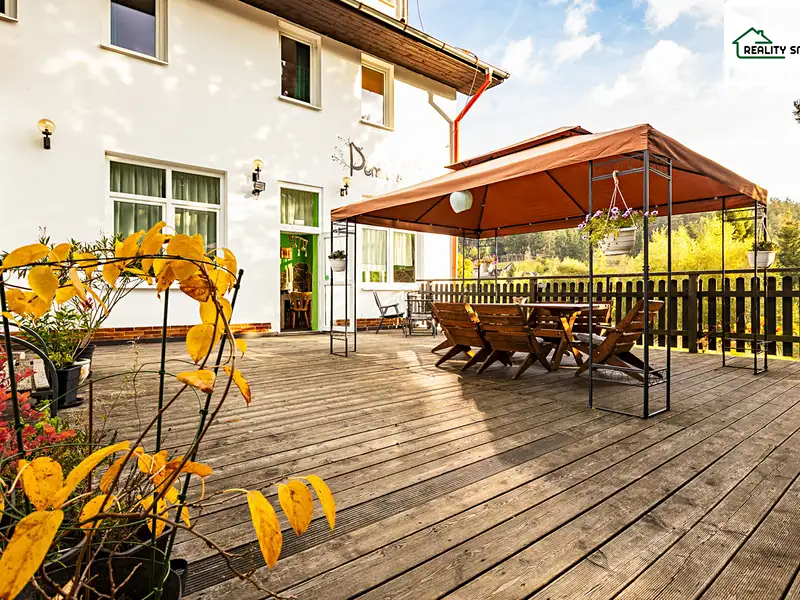 Prodej ubytovacího zařízení 1015 m², Smolné Pece – náhled fotky 3