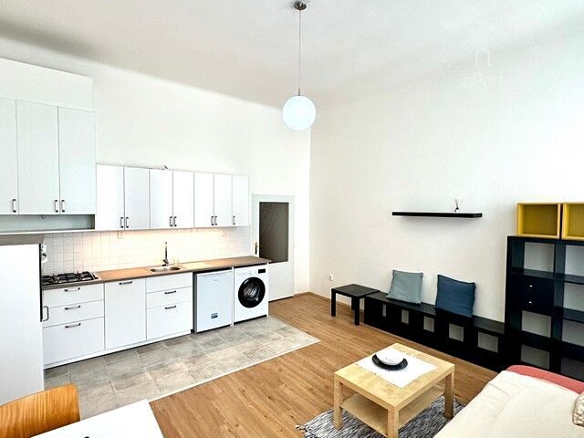 Pronájem bytu 2+kk 60 m² – fotografie 2