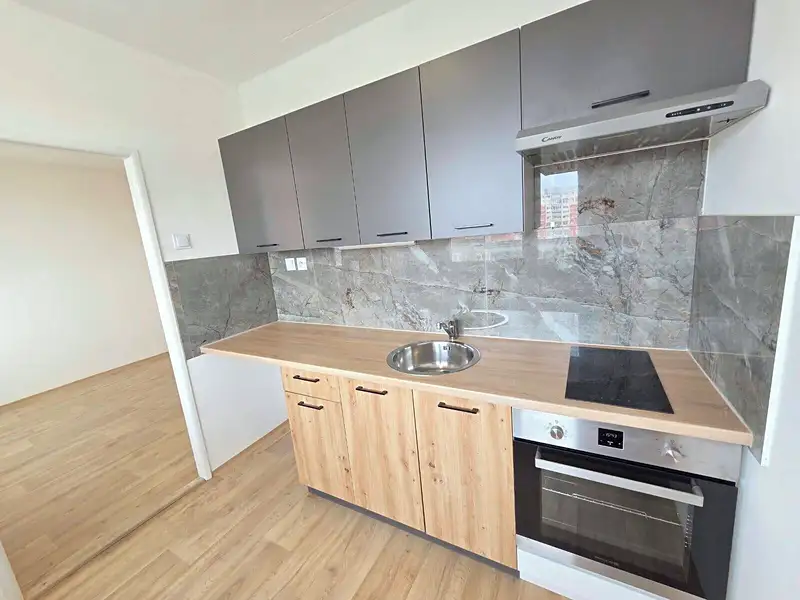 Pronájem bytu 2+1 49 m², Most – náhled fotky 3
