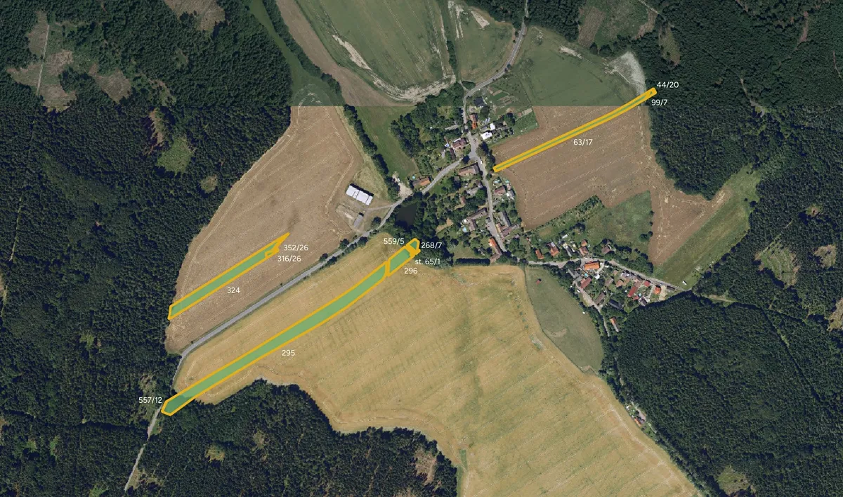 Prodej pole 13878 m²