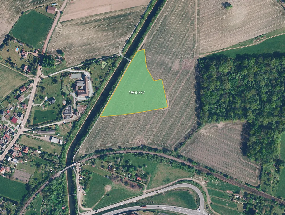 Prodej pole 9764 m²