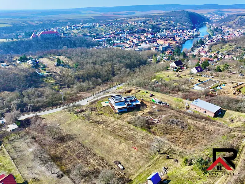 Prodej stavebního pozemku 1815 m², Dolní Kounice – náhled fotky 3