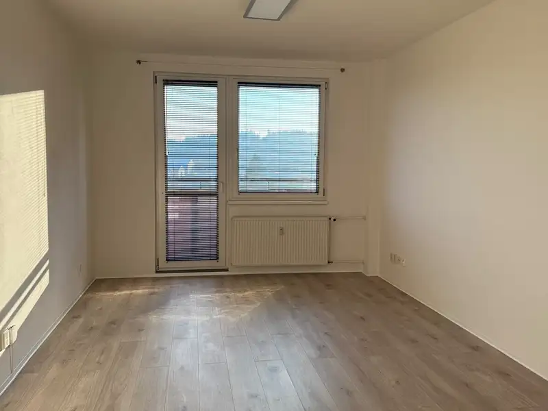 Pronájem bytu 1+kk 34 m², Jablonec nad Nisou – náhled fotky 3