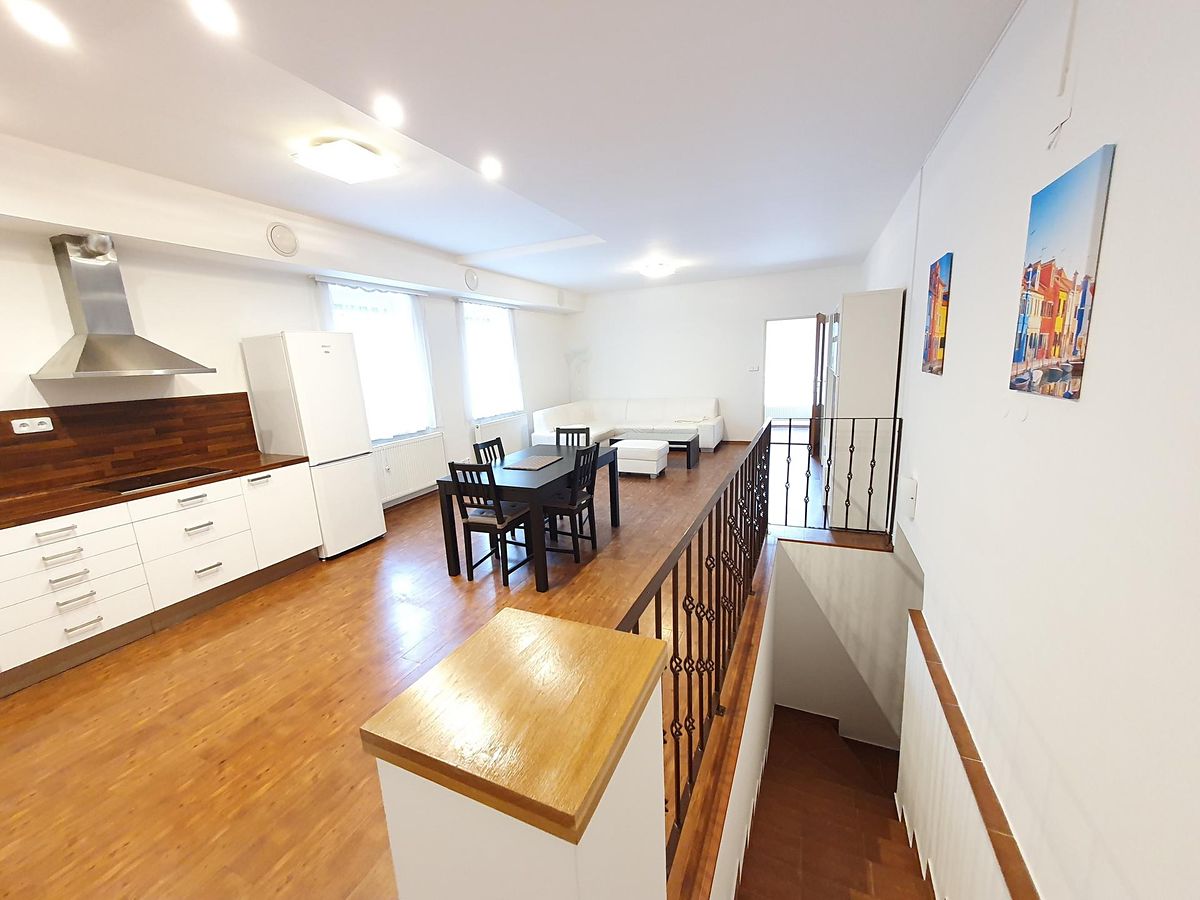 Pronájem bytu 2+kk 85 m² – fotografie 4