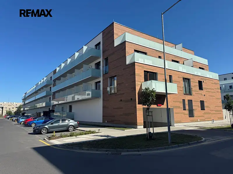 Pronájem garážového stání 12 m², Olomouc – náhled fotky 2