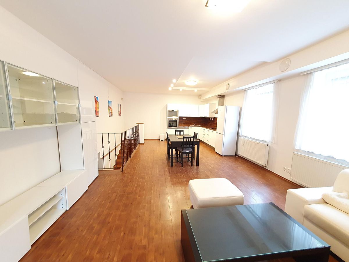 Pronájem bytu 2+kk 85 m², Praha – fotka 1 z 3