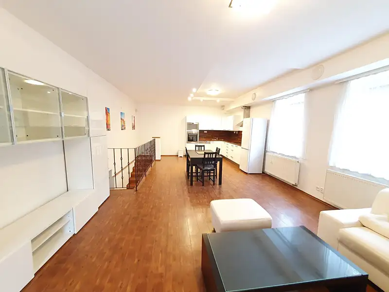 Pronájem bytu 2+kk 85 m², Praha – náhled fotky 1