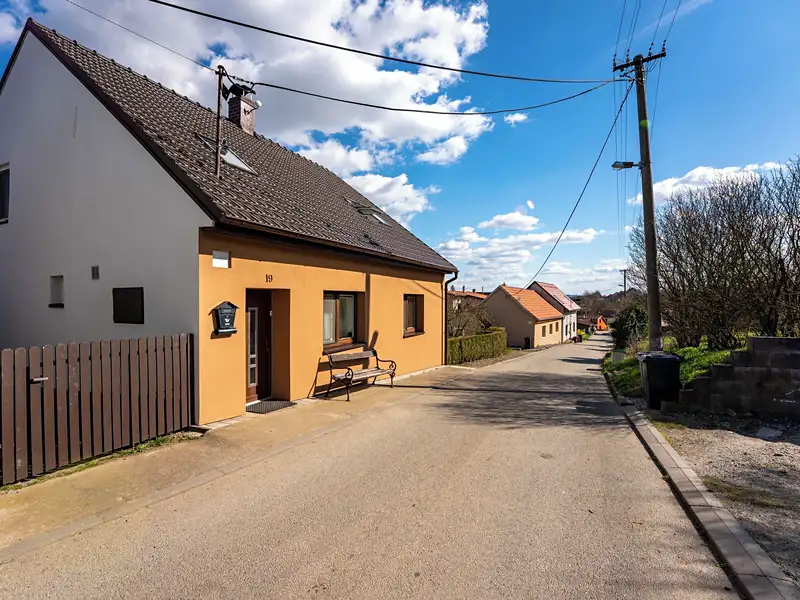 Prodej rodinného domu 140 m², pozemek 108 m², Voděrady – náhled fotky 1