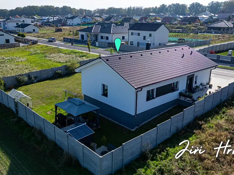 Prodej rodinného domu 116 m², pozemek 767 m², Cheb – náhled fotky 2