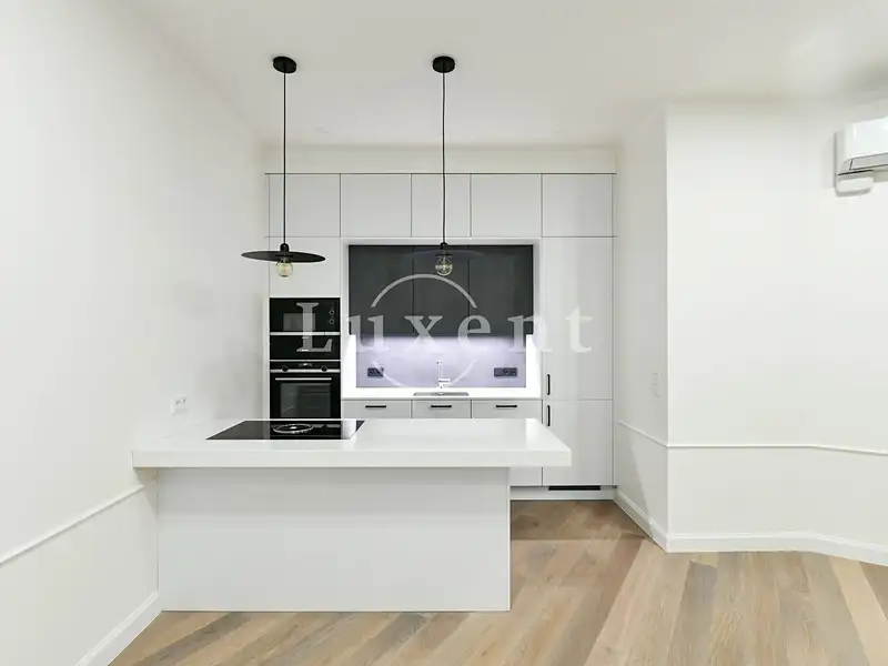 Pronájem bytu 4+kk 118 m², Praha – náhled fotky 3