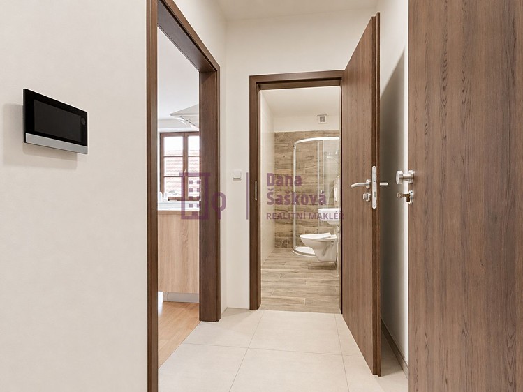 Квартира 1+kk в оренду, 23 м² (4 з 6)