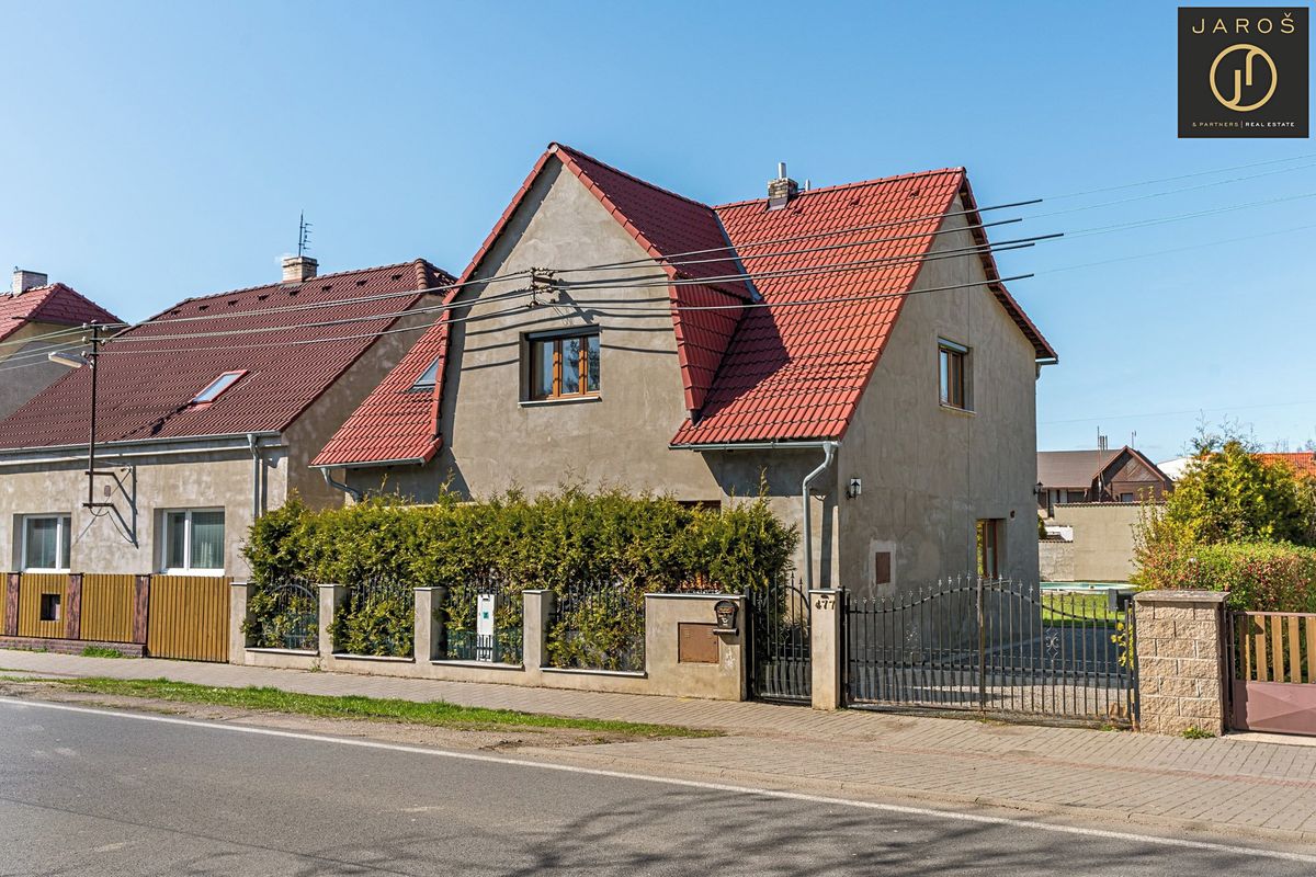 Prodej rodinného domu 145 m², pozemek 544 m², Vinařice – fotka 1 z 3
