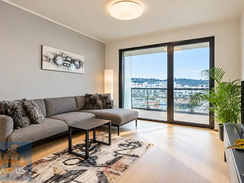 Pronájem bytu 2+kk 60 m², Praha – náhled fotky 1