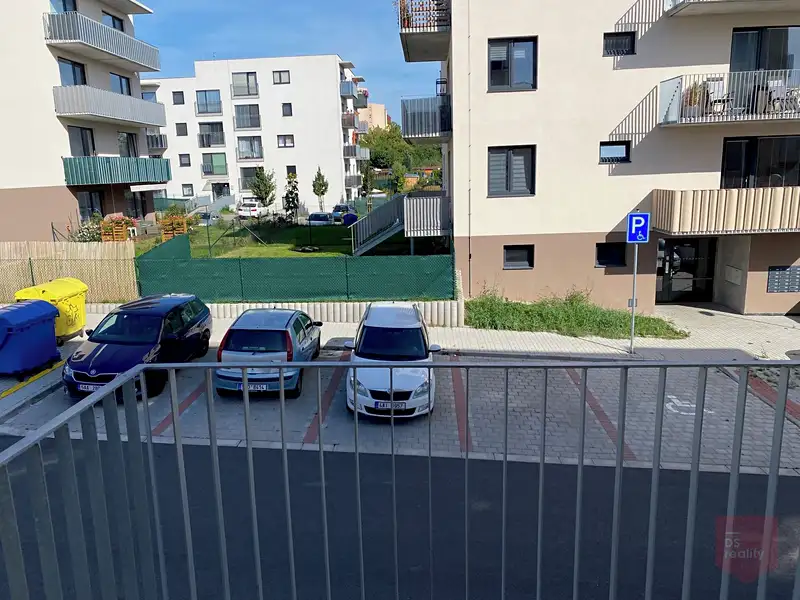 Pronájem bytu 2+kk 51 m², Milovice – náhled fotky 2