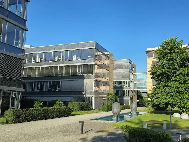Pronájem kanceláře 516 m², Praha – náhled fotky 2