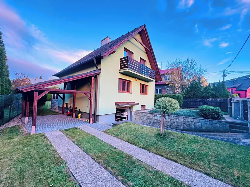 Prodej rodinného domu 229 m², pozemek 894 m², Kopřivnice – náhled fotky 3