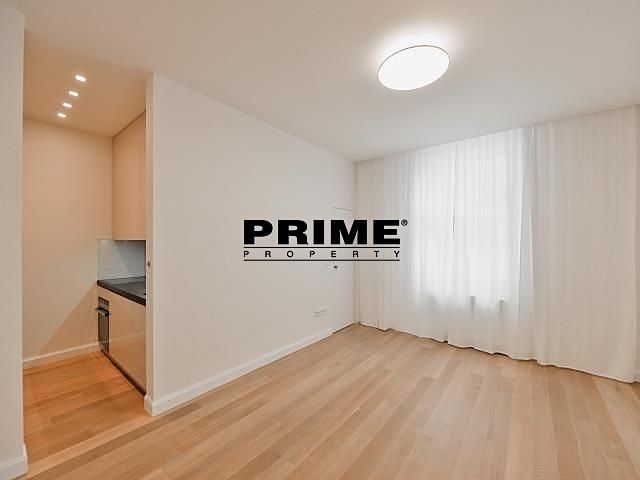 Pronájem bytu 3+kk 93 m², Praha – fotka 1 z 3