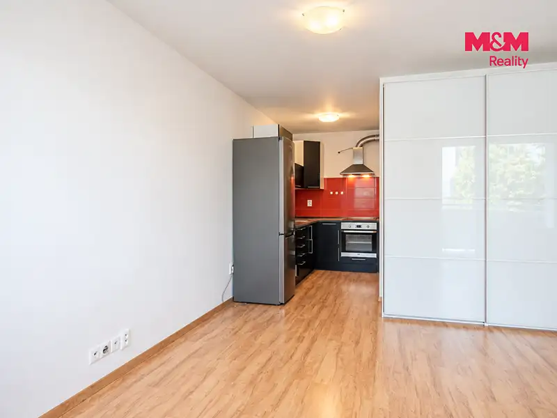 Pronájem bytu 1+kk 36 m², Hradec Králové – náhled fotky 3
