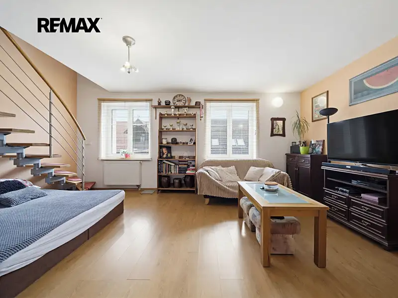 Prodej bytu 3+1 78 m², Mnichovice – náhled fotky 1