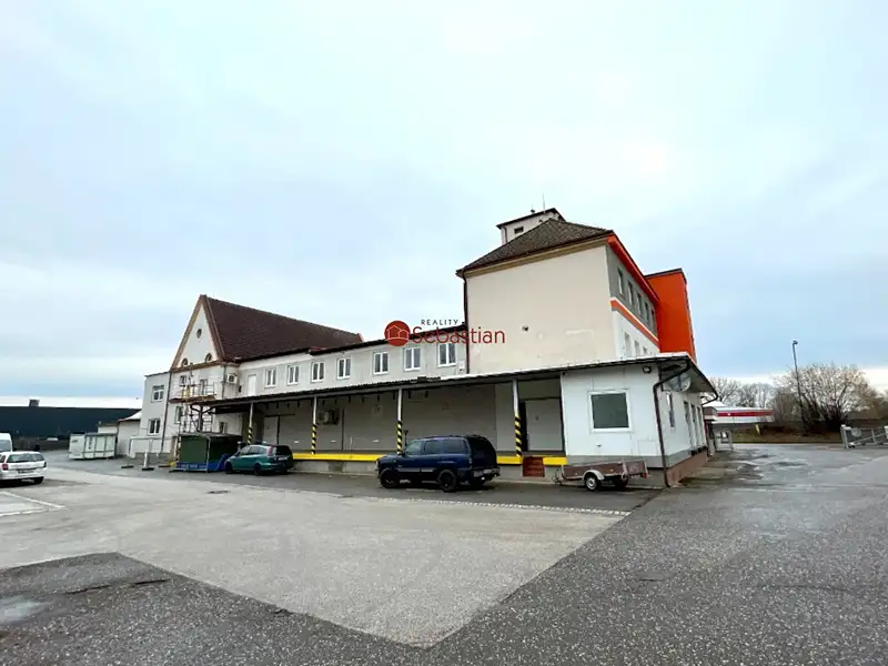 Pronájem skladového prostoru 170 m², Jičín – náhled fotky 2