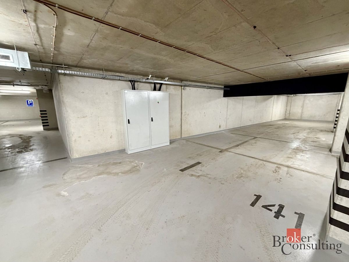 Pronájem garážového stání 19 m², Brno – fotka 1 z 3