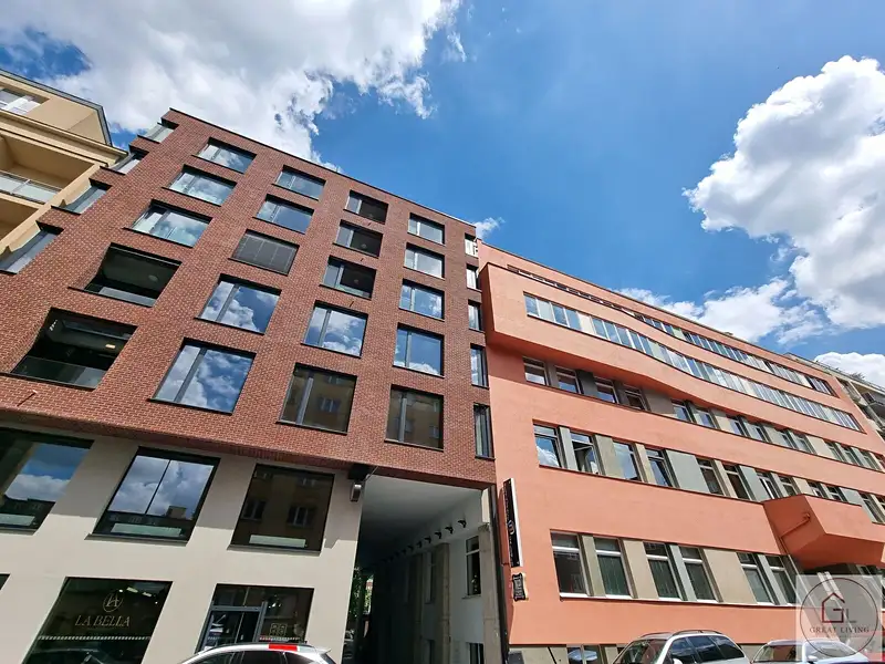 Pronájem kanceláře 714 m², Praha – náhled fotky 2