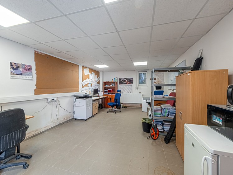 Комерційне приміщення в оренду, 3 580 м² (19 з 33)