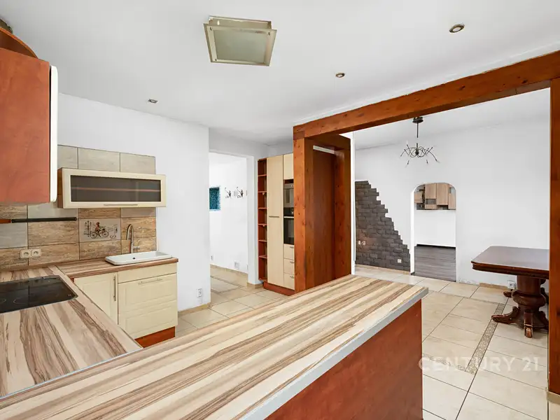 Prodej vícegeneračního domu 220 m², pozemek 596 m², Oslavany – náhled fotky 3
