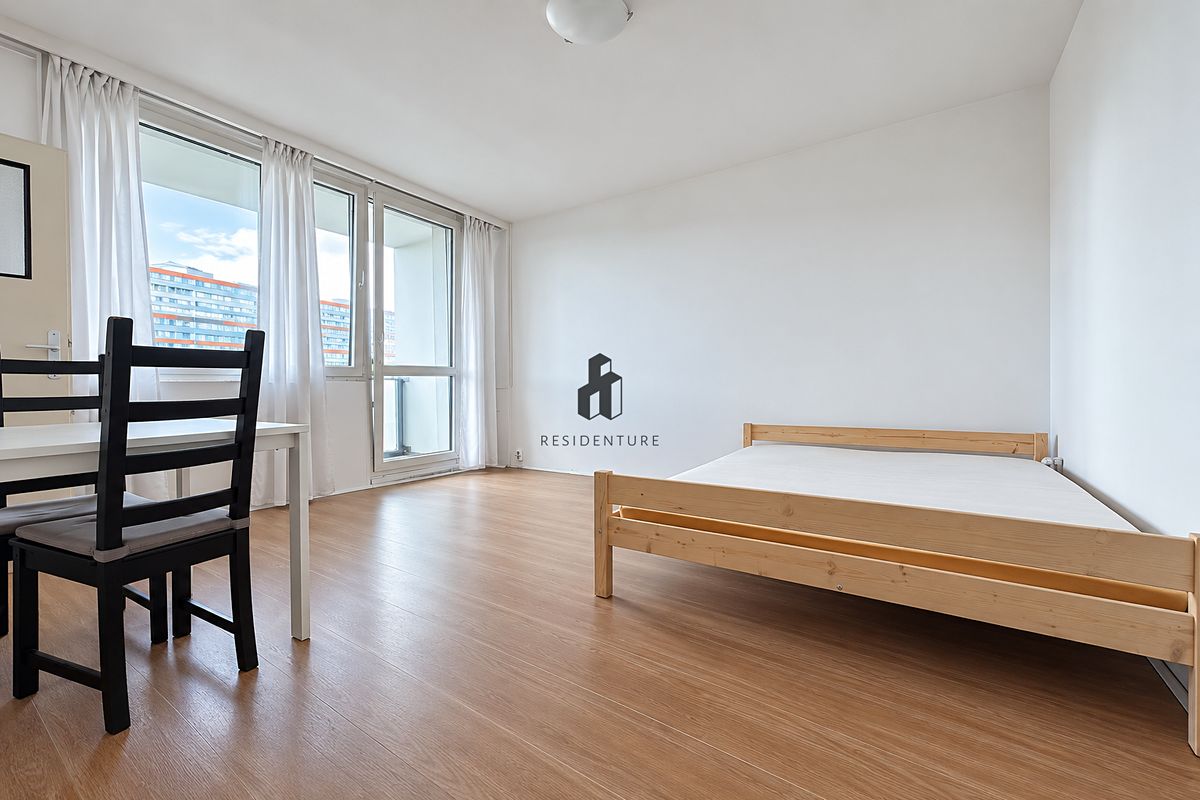 Pronájem bytu 1+kk 32 m², Praha – fotka 1 z 3