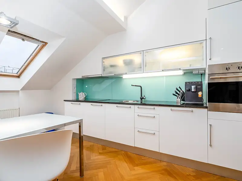 Prodej bytu 2+kk 92 m², Praha – náhled fotky 3