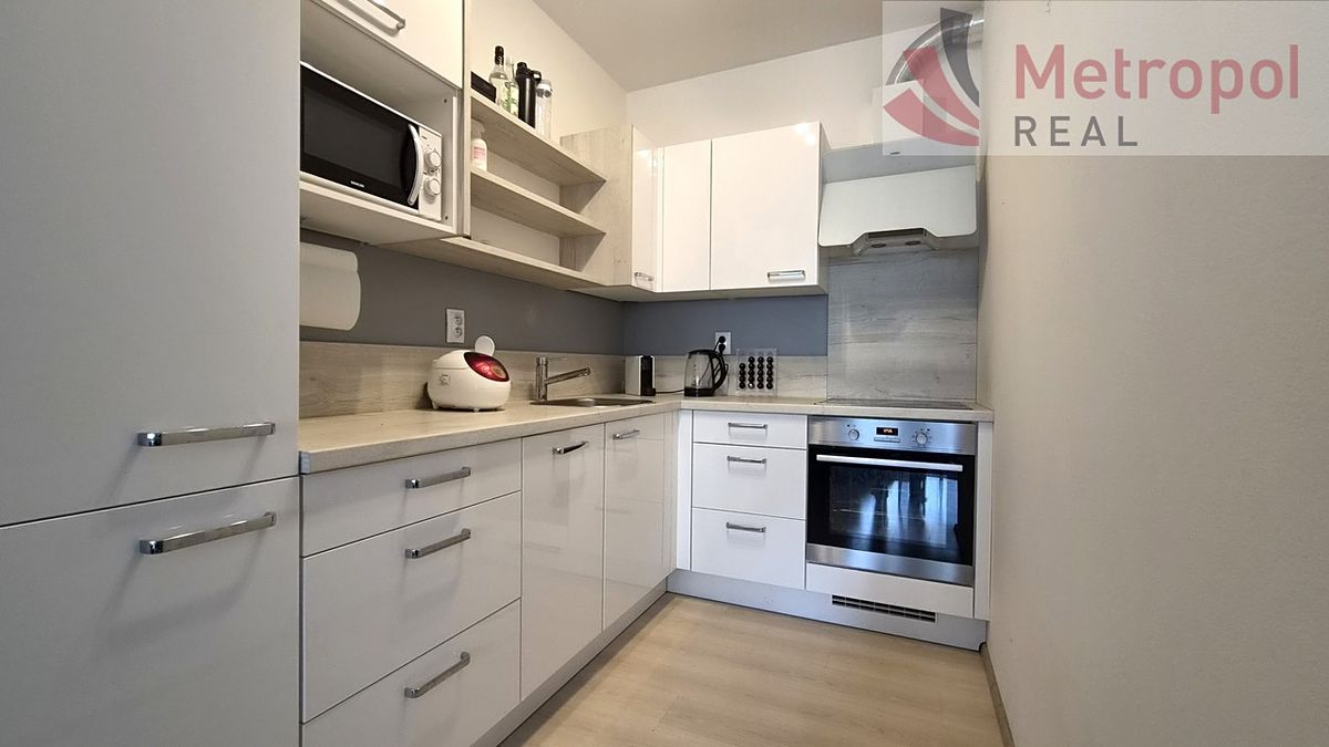 Pronájem bytu 2+kk 52 m², Pardubice – fotka 1 z 3