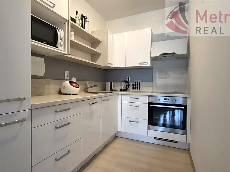 Pronájem bytu 2+kk, 52 m², Pardubice