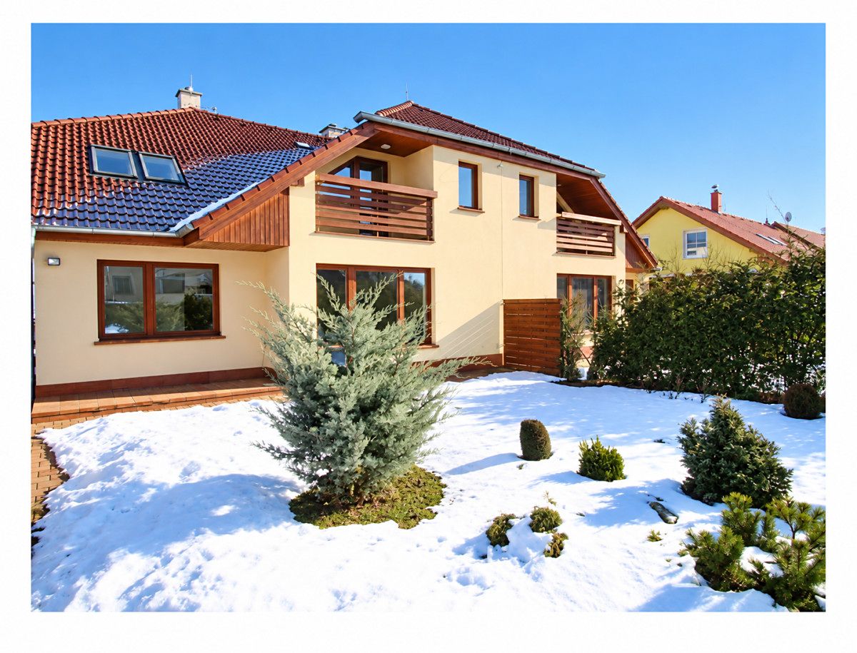 Pronájem rodinného domu 193 m², pozemek 800 m², Říčky – fotka 1 z 3