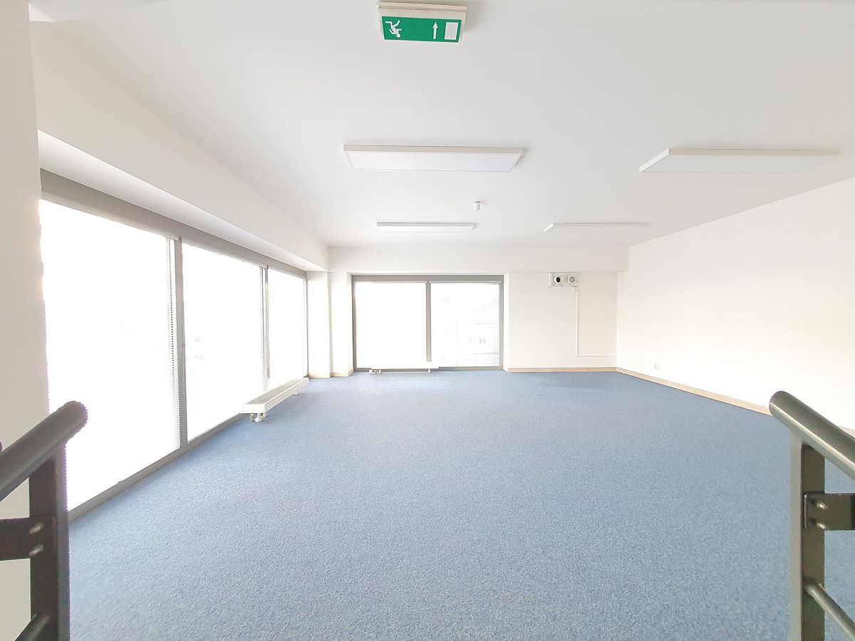 Pronájem obchodního prostoru 50 m², Praha – fotka 1 z 3