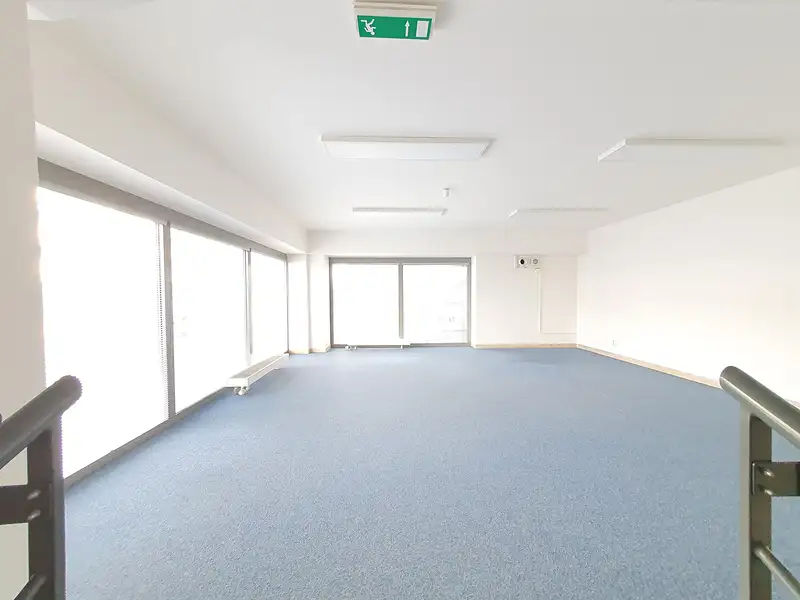 Pronájem obchodního prostoru 50 m², Praha – náhled fotky 1