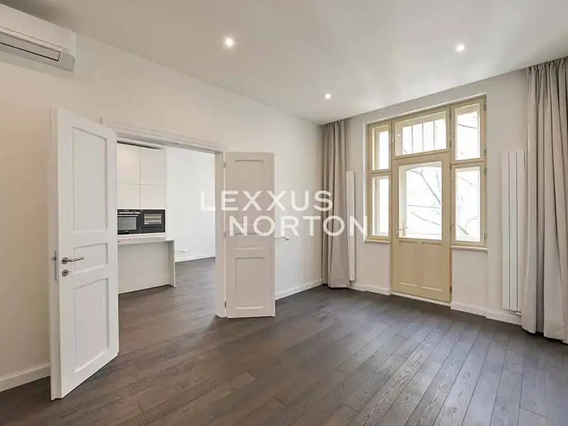 Pronájem bytu 4+kk 137 m², Praha – náhled fotky 2